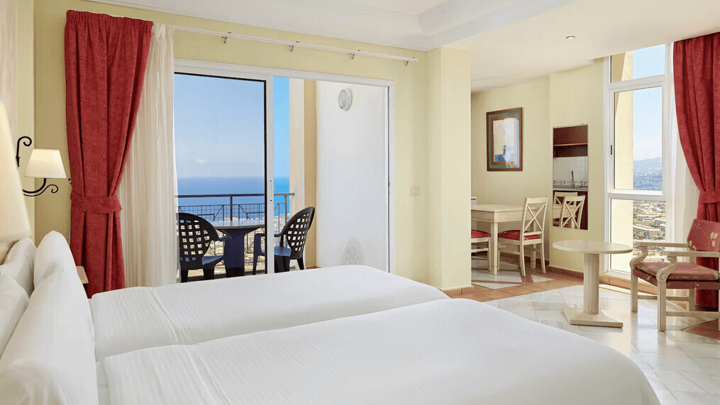 Las Águilas Tenerife, Affiliated by Meliá